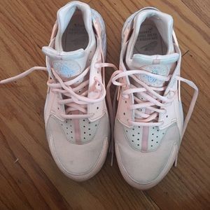 pink NIKE huraches air